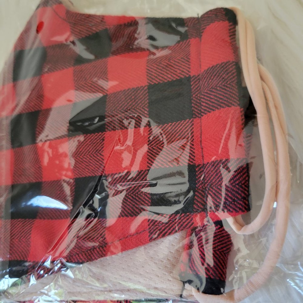 Red Checkered Face Mask - Picture 2 of 6